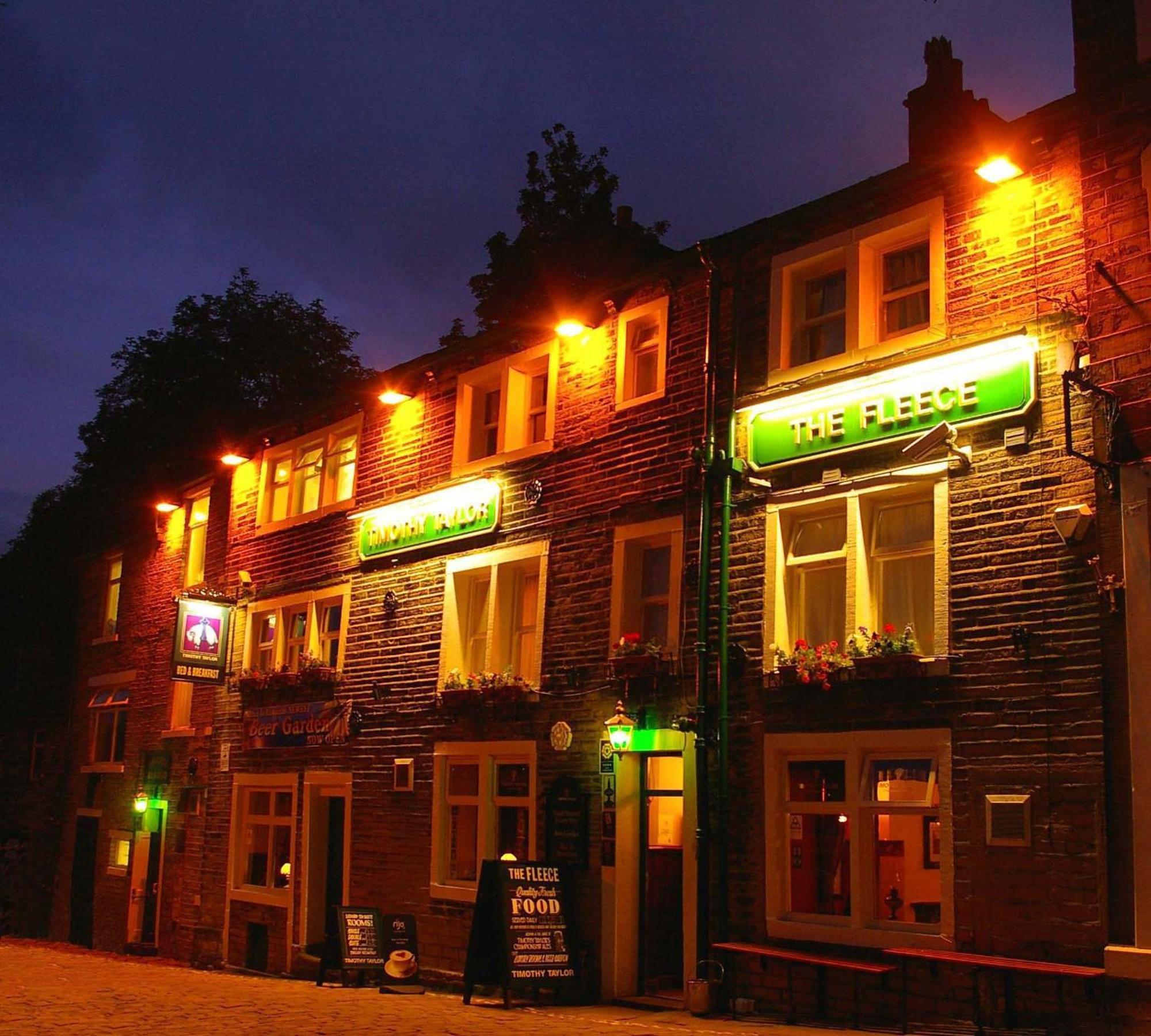 The Fleece Inn ฮาเวิร์ท ภายนอก รูปภาพ